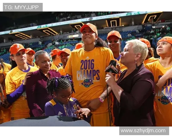 高大长发足球球星的传奇之路：从街头少年到世界顶级球员的成长故事